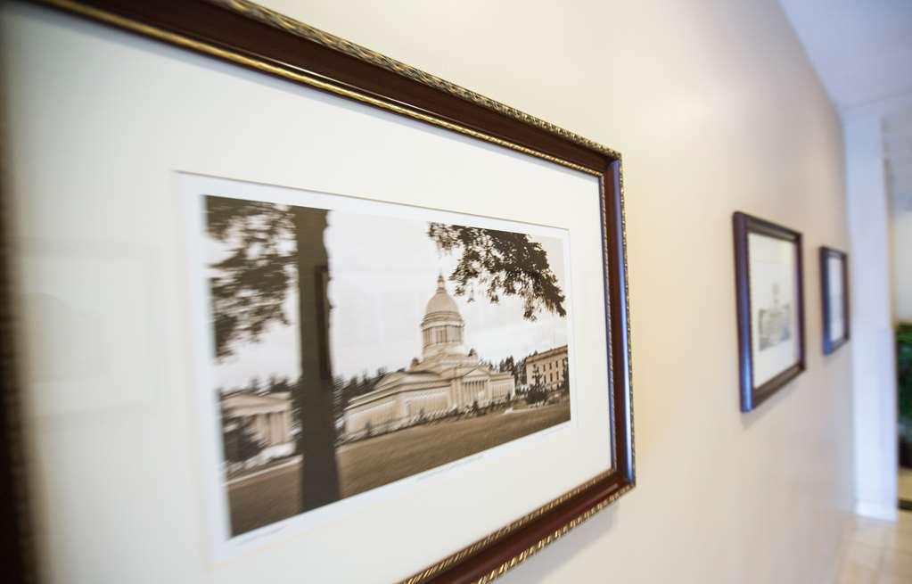 Red Lion Inn & Suites Olympia, Governor Hotel Интерьер фото