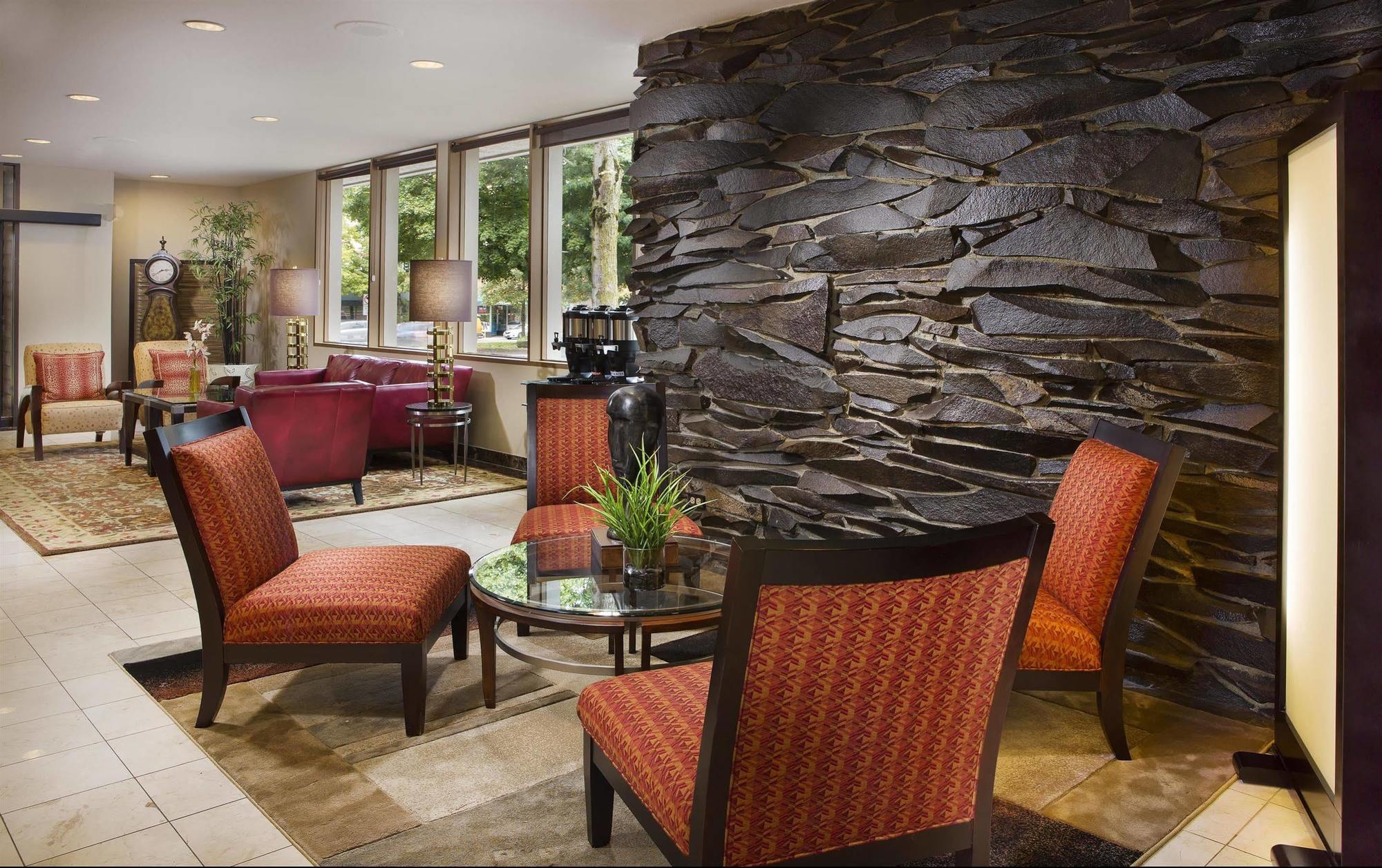 Red Lion Inn & Suites Olympia, Governor Hotel Экстерьер фото