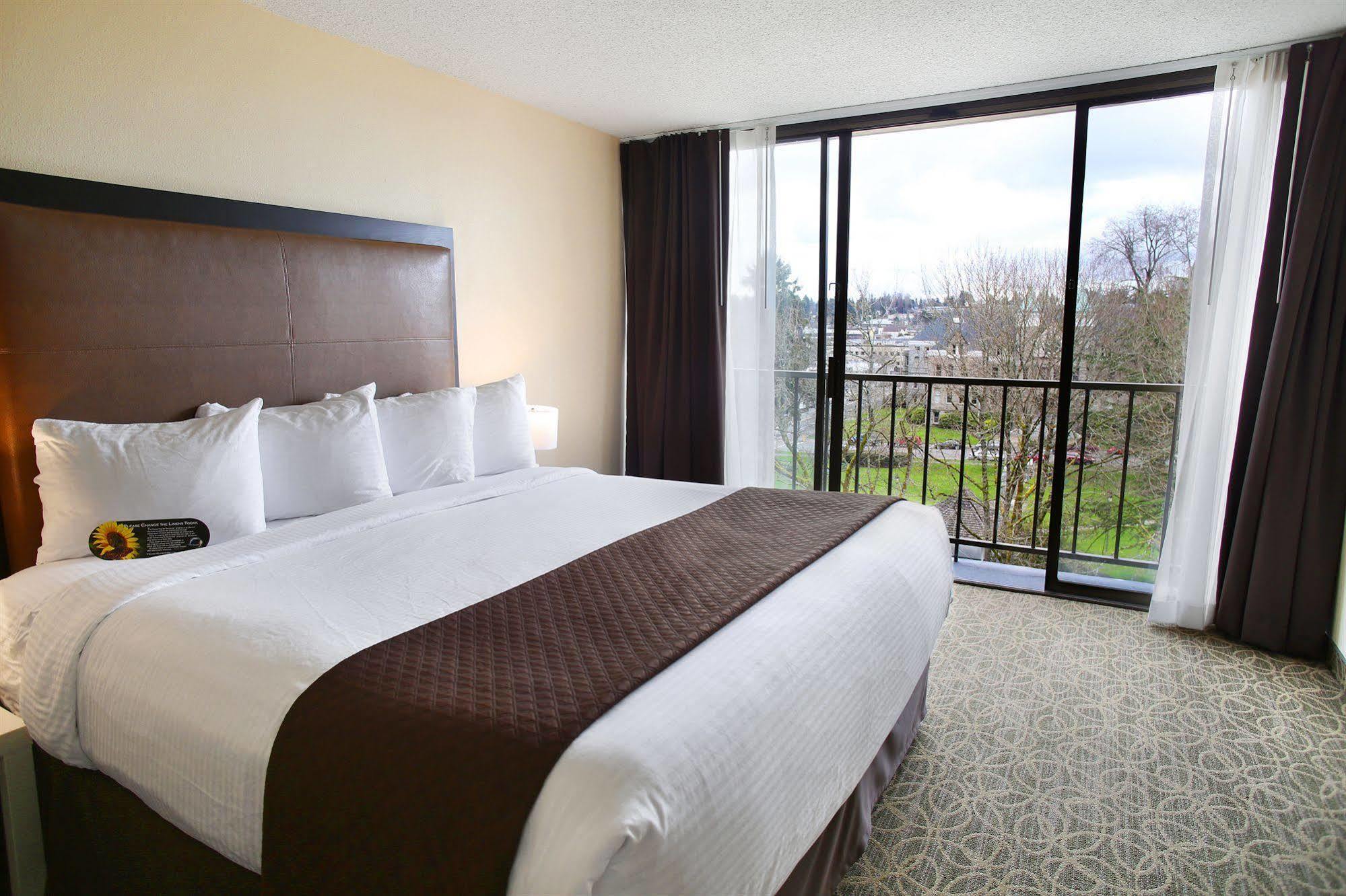 Red Lion Inn & Suites Olympia, Governor Hotel Экстерьер фото