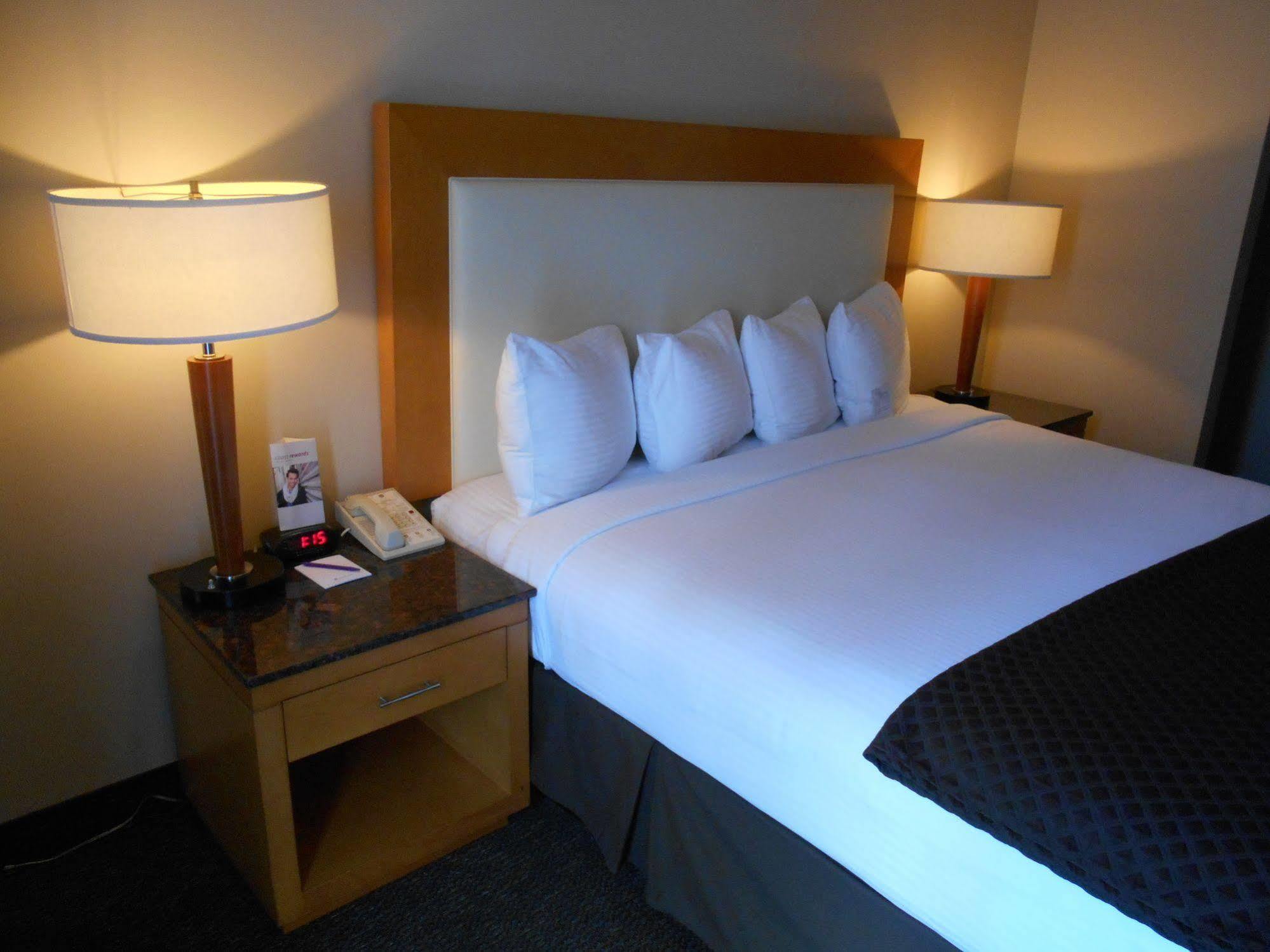 Red Lion Inn & Suites Olympia, Governor Hotel Экстерьер фото