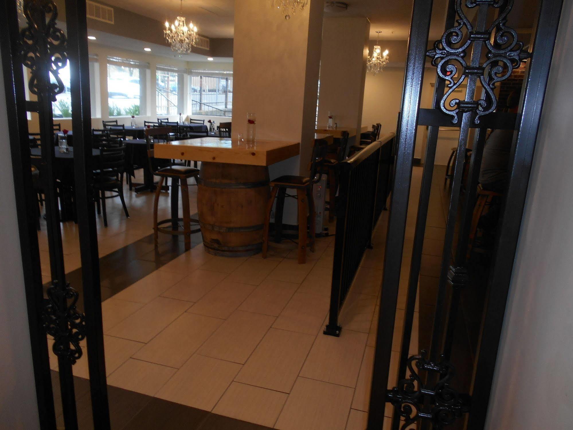 Red Lion Inn & Suites Olympia, Governor Hotel Экстерьер фото